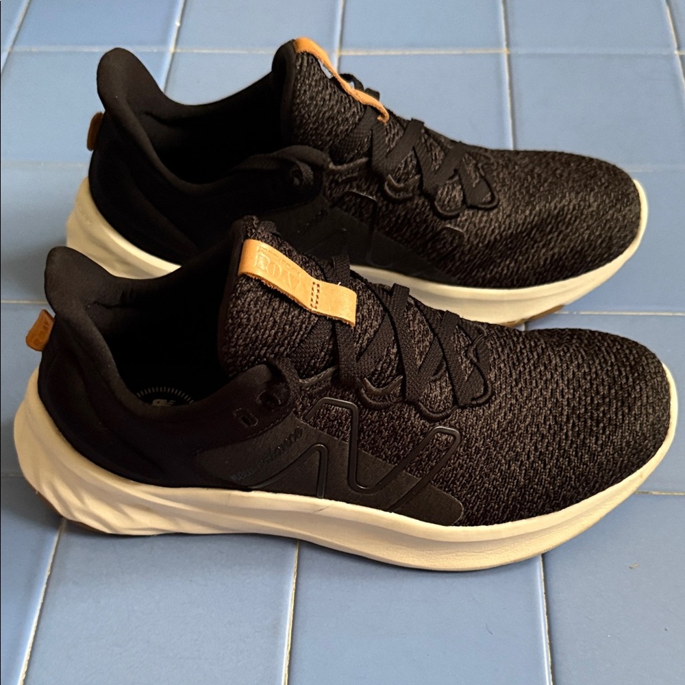 Black and White Women's New Balance Sneakers